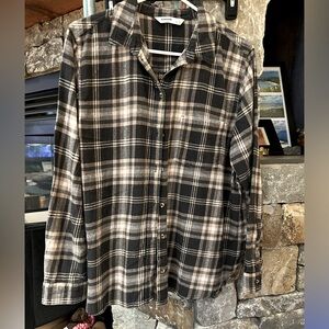 Sonoma Women’s Flannel - size L